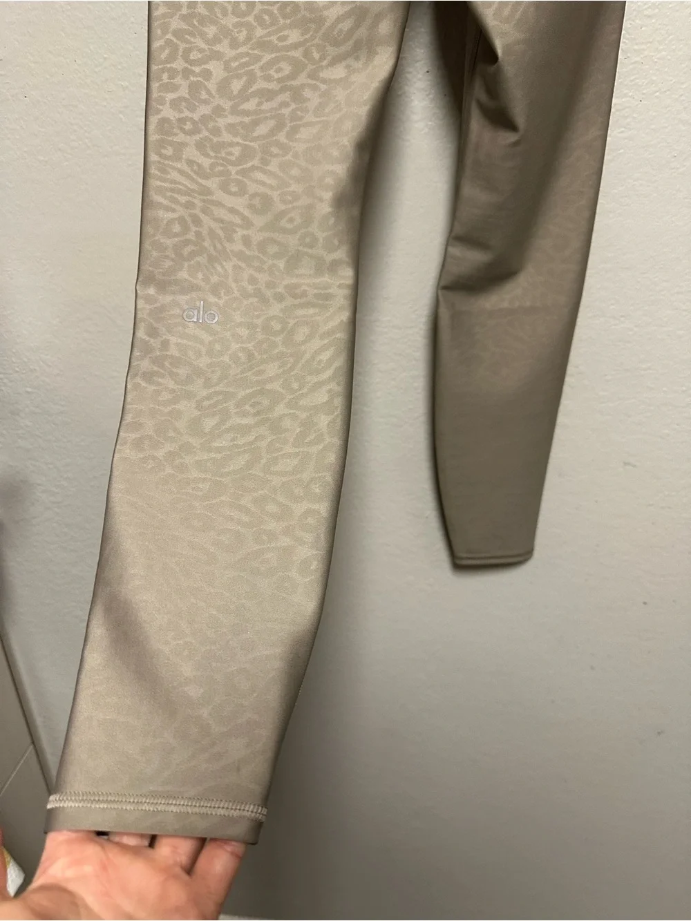 $140 ALO Airlift High-Waist Leopard Leggings Tan Animal Print Hi-Rise Size Small